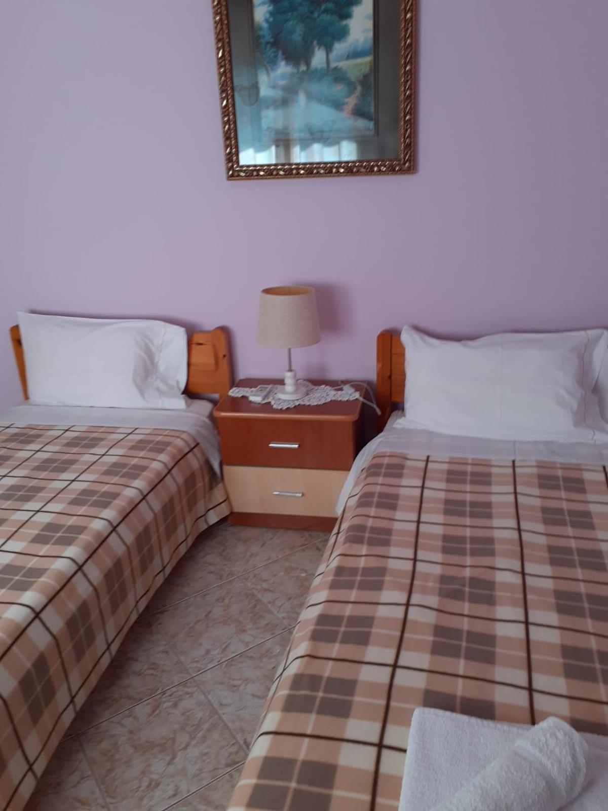 Coral Guesthouse Sarande Exterior photo