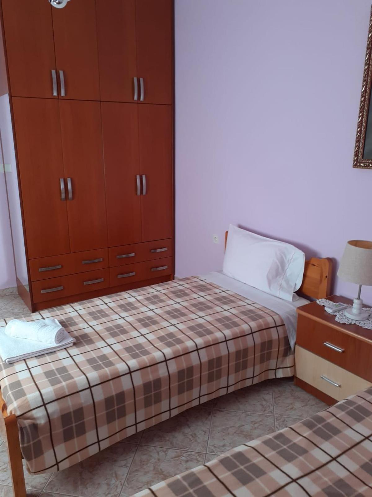 Coral Guesthouse Sarande Exterior photo