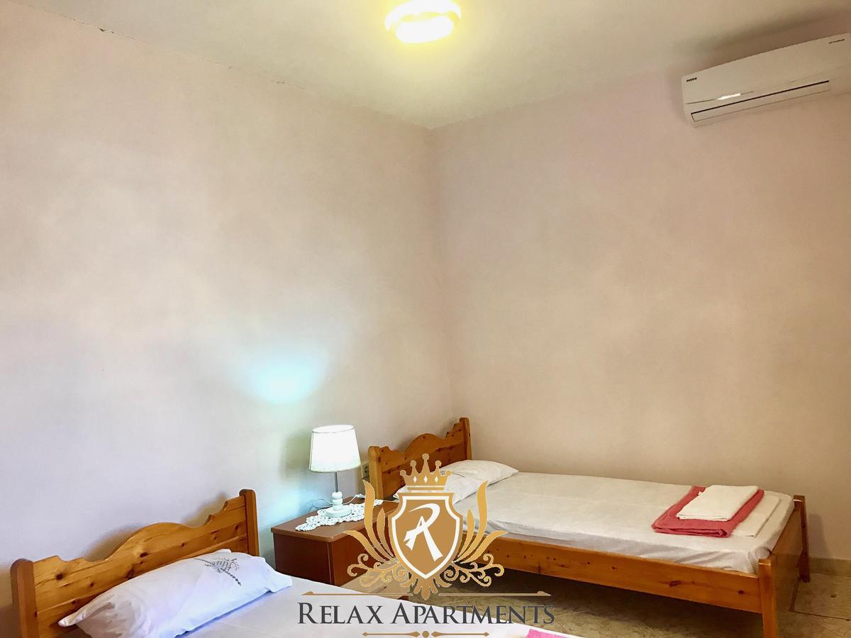 Coral Guesthouse Sarande Exterior photo